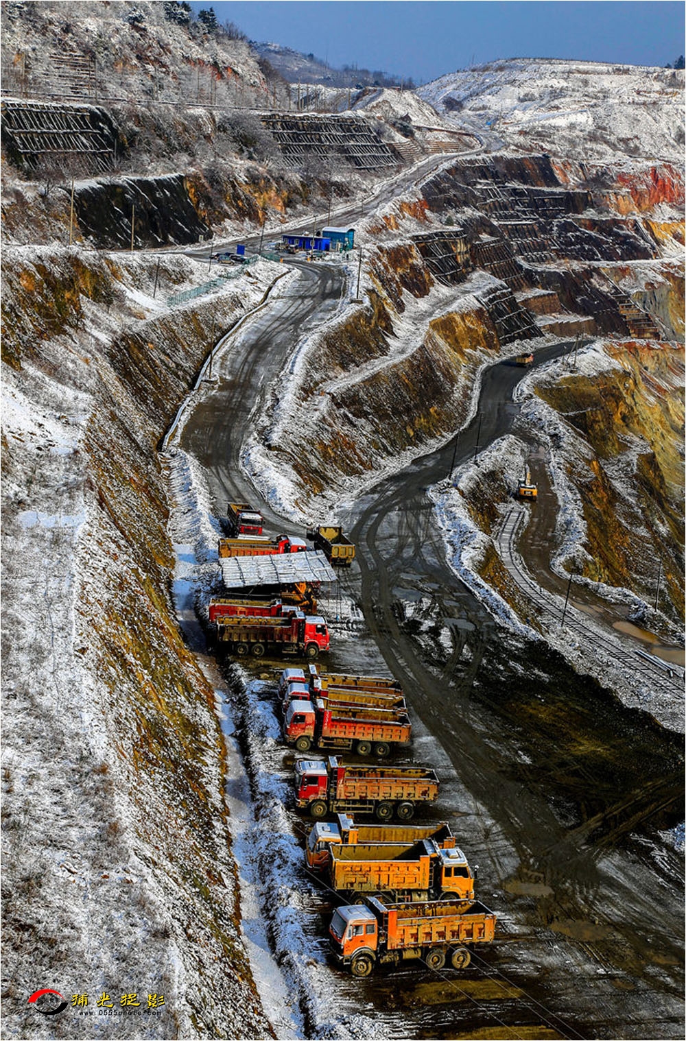 ѩ��İ�ɽ  ���.jpg