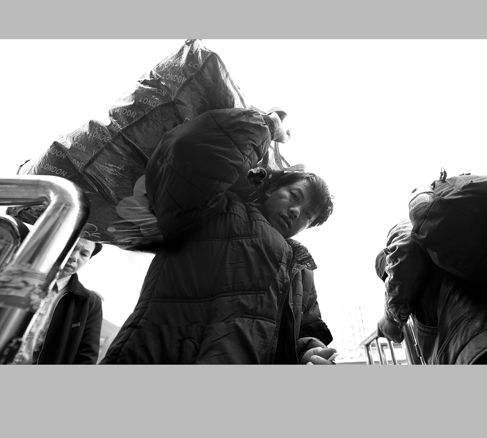 [ԭ��]��·��4    3��22����ɽ��վ