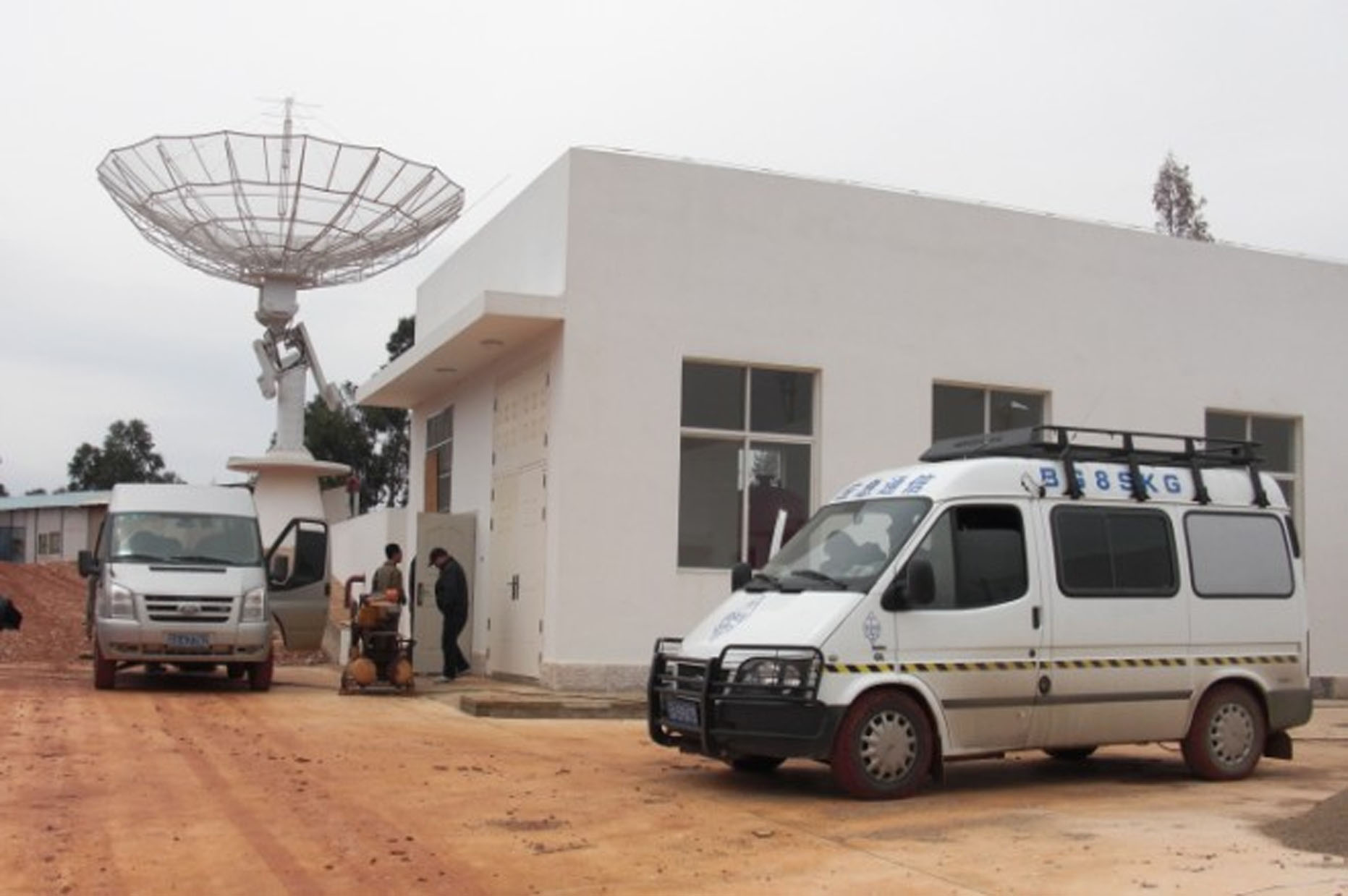 �ν�����̨