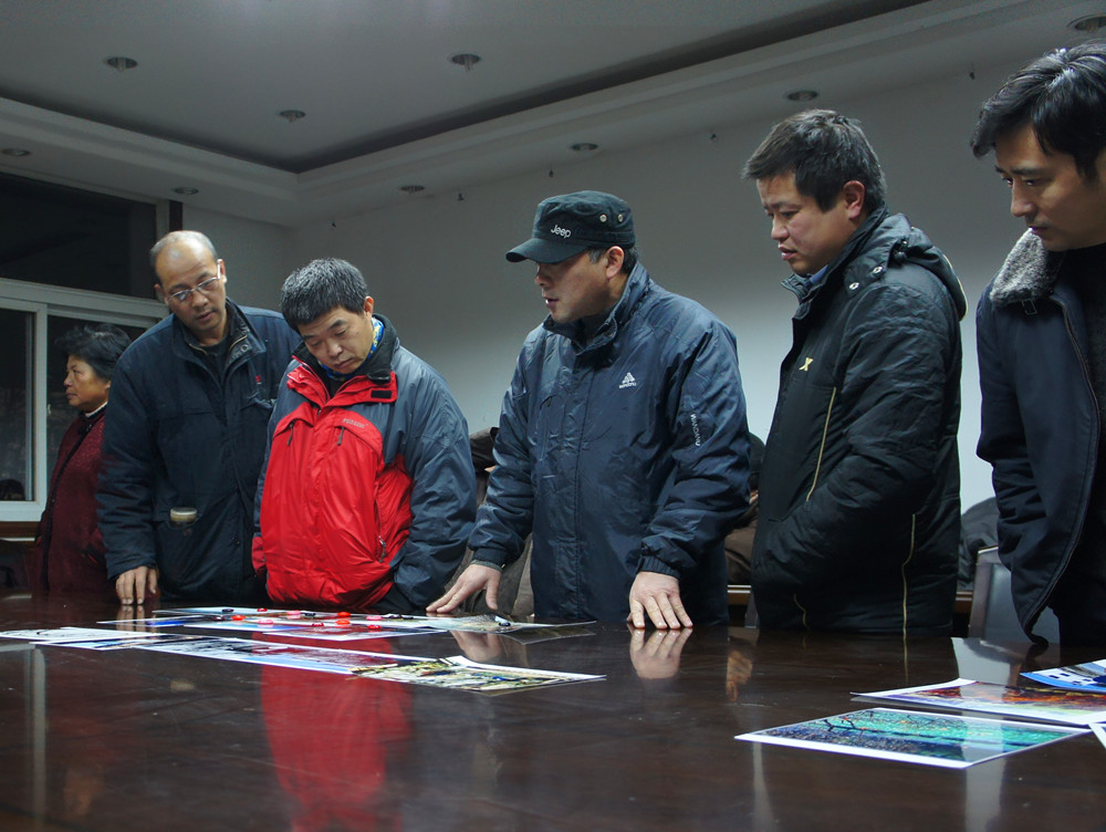 ��ί�ڶ���ͶƱ