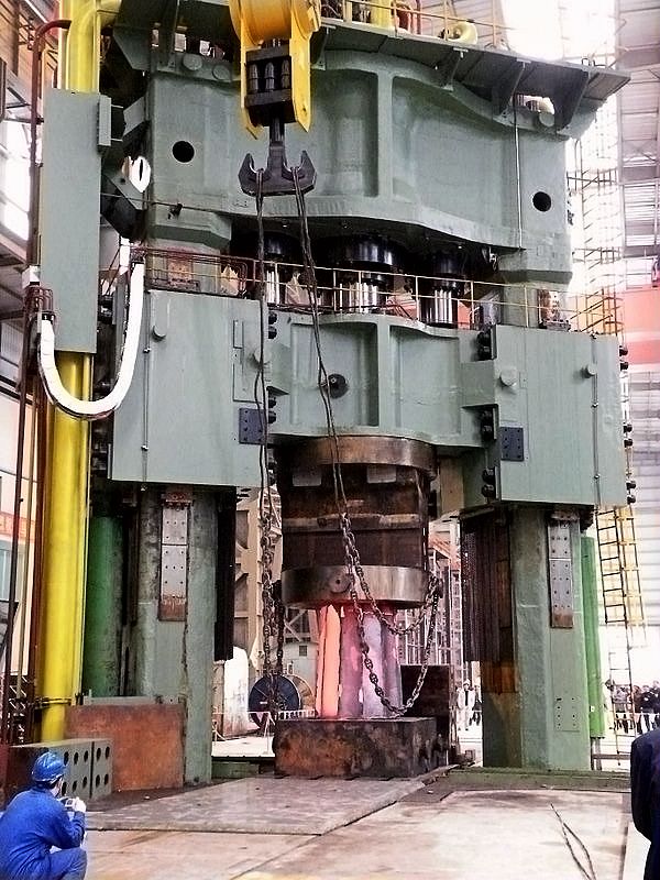 8000t��ѹ����ѹ����  (��)